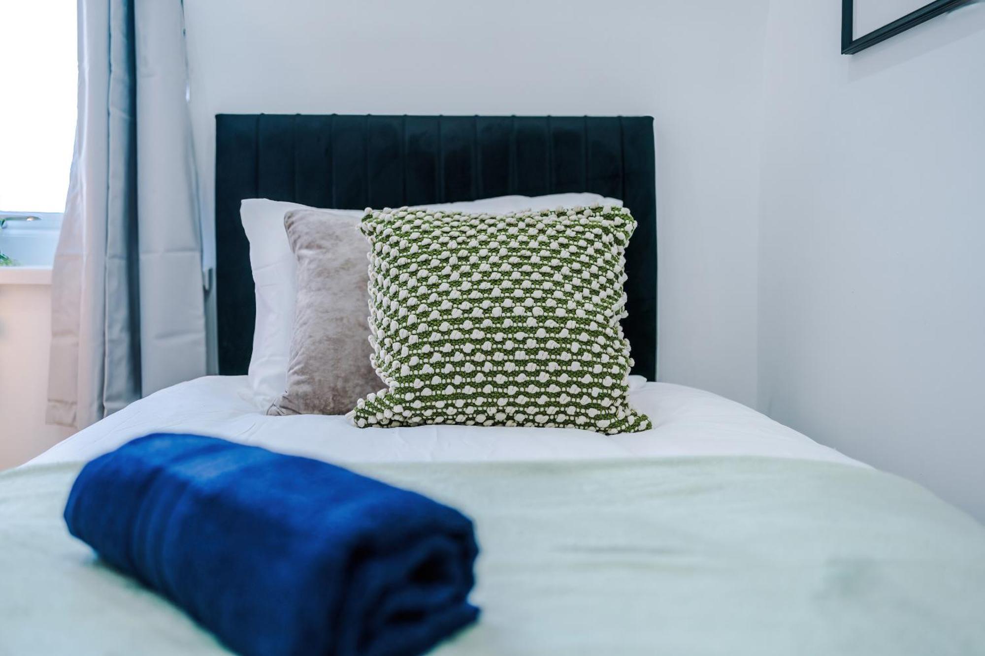 Comfort Style Brand New Selly Oaks Apartment Birmingham Bilik gambar